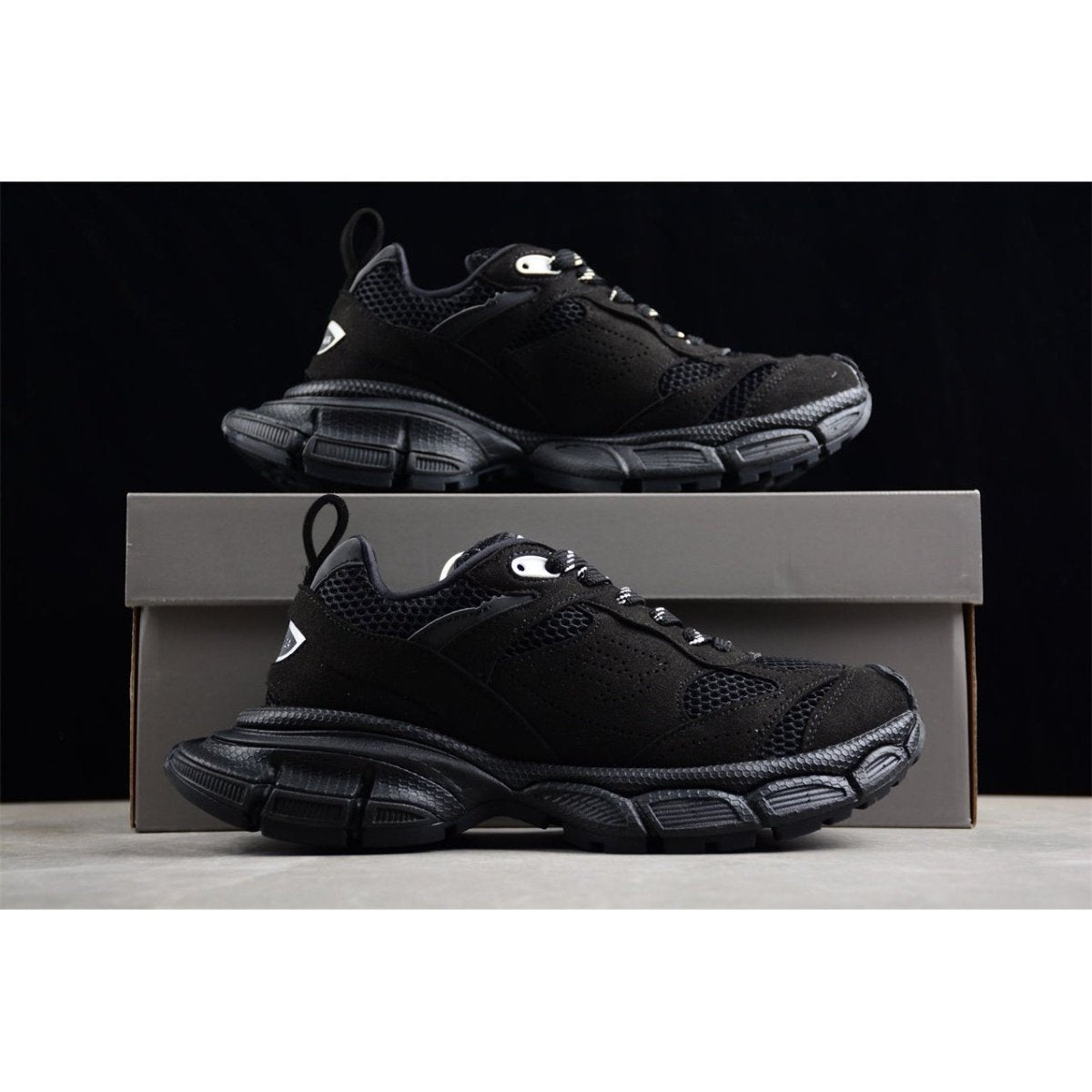 BALENCIAGA 3 - L - Sneakers - Black Unisex Streetwear Limited Edition - The Balenciaga 3XL x Black sneakers exude a sleek, monochromatic elegance, making them a versatile
