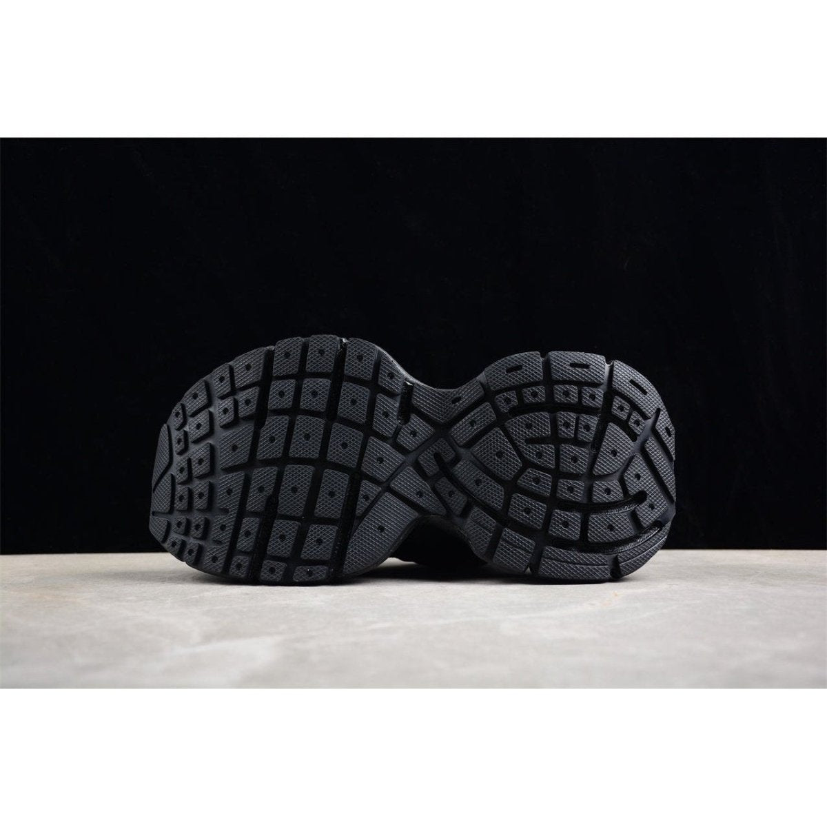 BALENCIAGA 3 - L - Sneakers - Black Unisex Streetwear Limited Edition - The Balenciaga 3XL x Black sneakers exude a sleek, monochromatic elegance, making them a versatile
