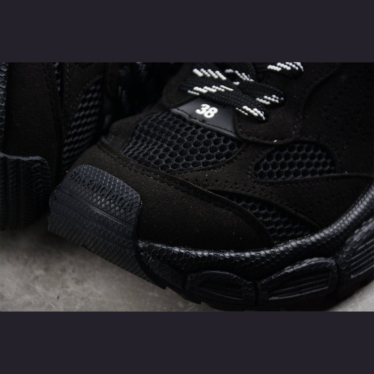 BALENCIAGA 3 - L - Sneakers - Black Unisex Streetwear Limited Edition - The Balenciaga 3XL x Black sneakers exude a sleek, monochromatic elegance, making them a versatile