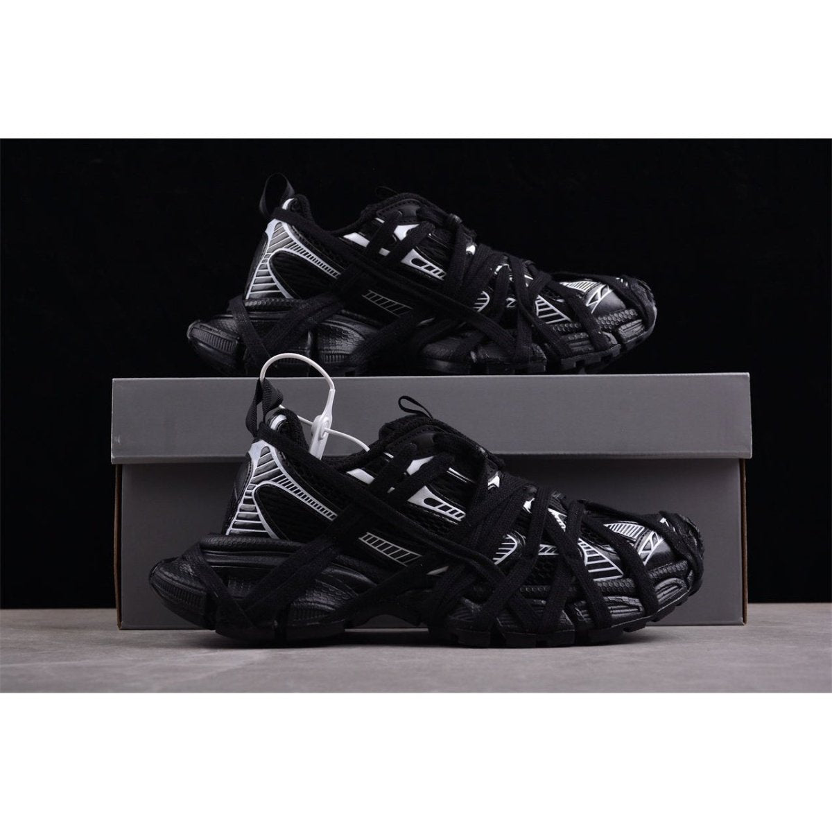 BALENCIAGA 3 - L - White Sneakers - Black Unisex Streetwear Limited Edition - The Balenciaga 3XL x Black White sneakers epitomize the brand's commitment to bold, fashion-forward designs.