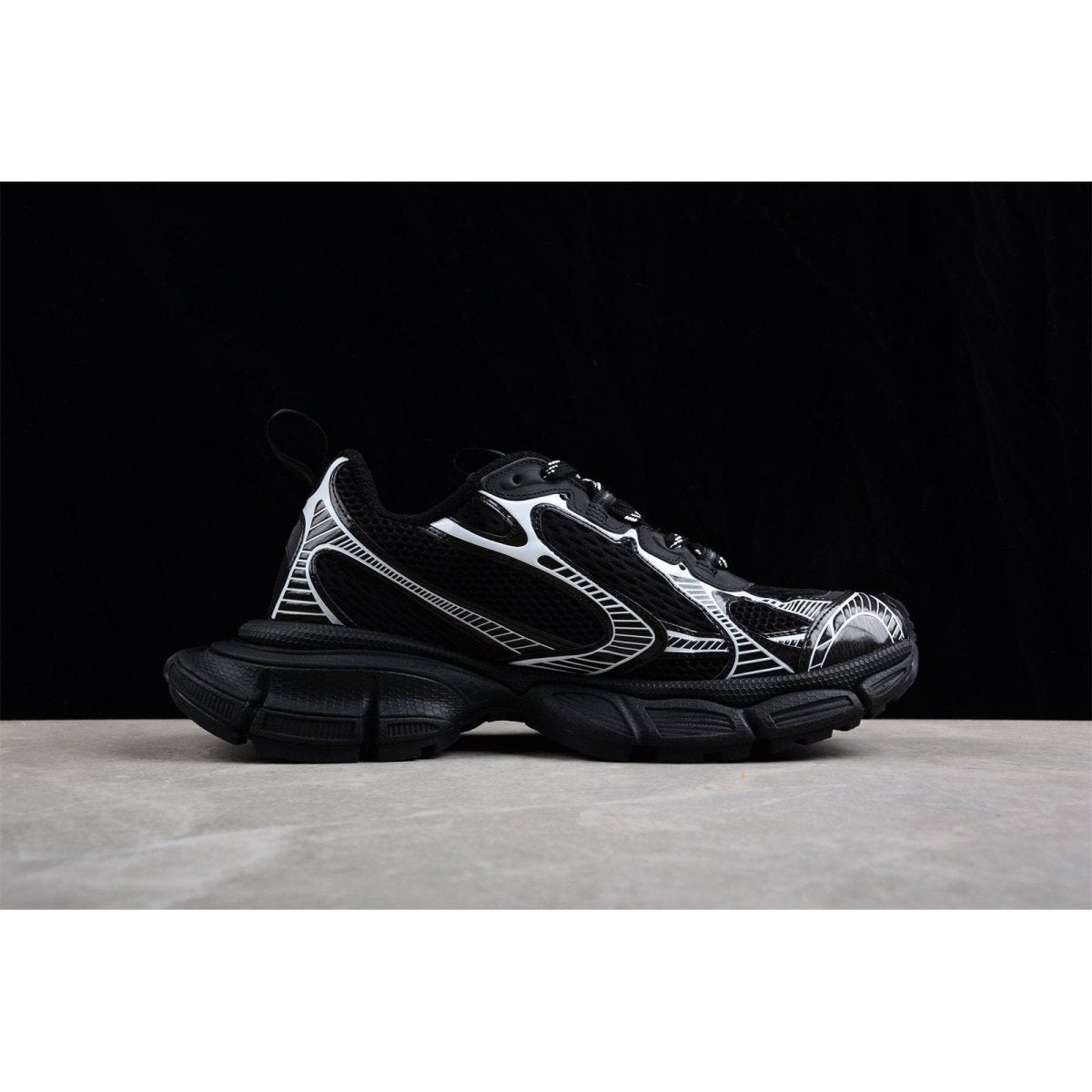 BALENCIAGA 3 - L - White - Black Unisex Streetwear Limited Edition - The Balenciaga 3XL x Black White offers a sleek, monochromatic update to the cutting-edge 3XL