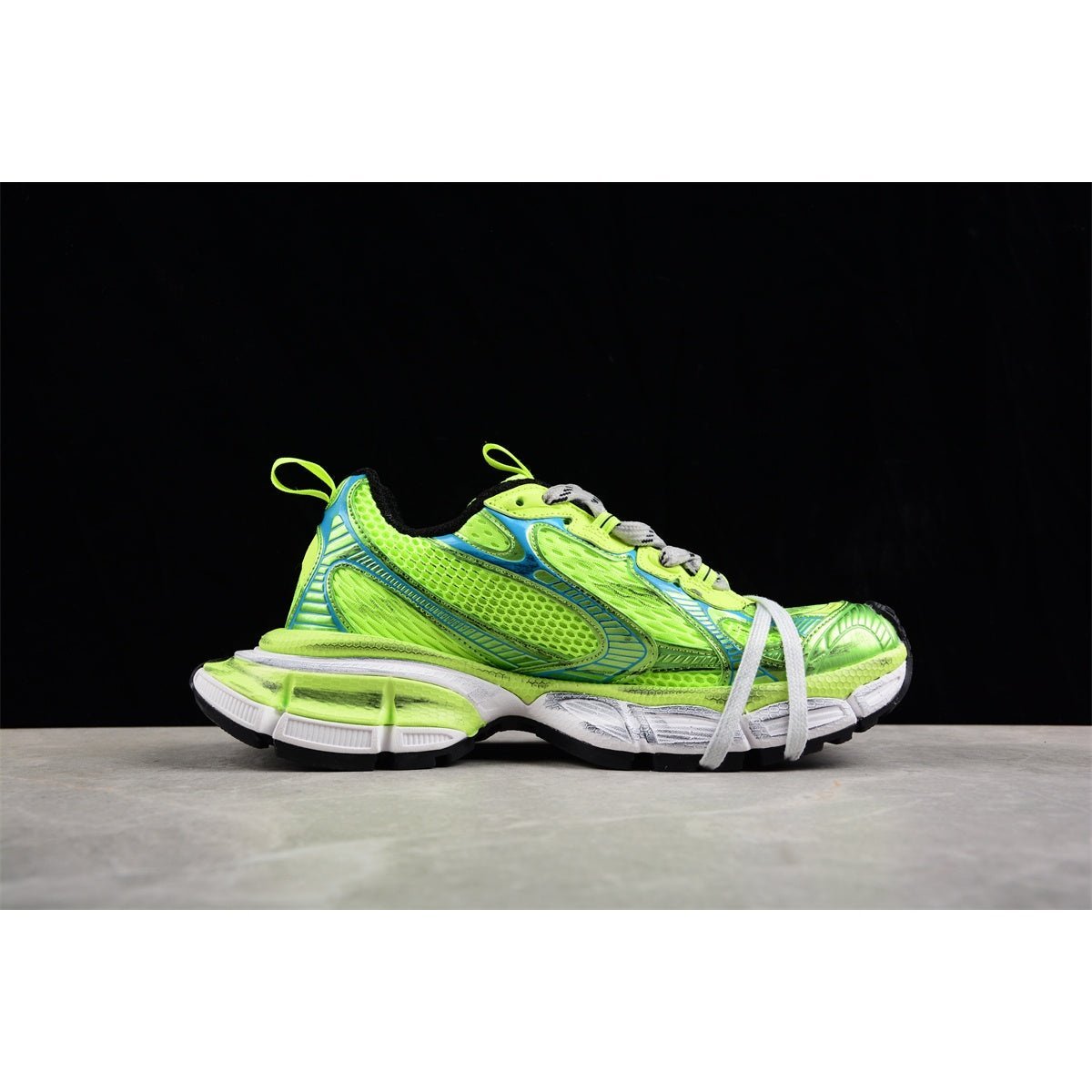 BALENCIAGA 3 - L - Fluo Yellow Sneakers - Blue Unisex Streetwear Limited Edition - Introducing the BALENCIAGA 3XL x Fluo Yellow Blue, a bold fusion of cutting-edge design and
