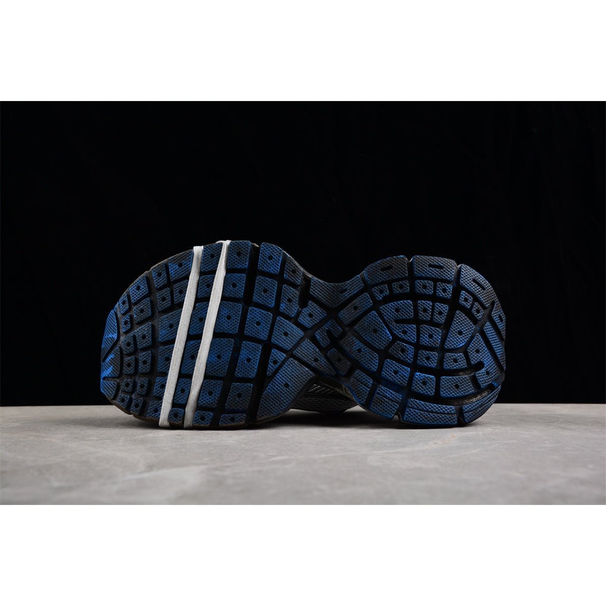 BALENCIAGA 3 - L - Gray Blue-graffiti Sneakers Unisex Streetwear Limited Edition - Introducing the BALENCIAGA 3XL in Gray Blue-Graffiti, a bold fusion of urban art and high