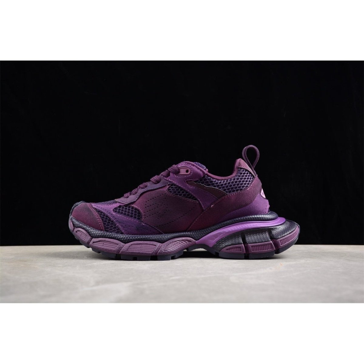 BALENCIAGA 3 - L - Sneakers - Purple Unisex Streetwear Limited Edition - Introducing the BALENCIAGA 3XL x Purple, a bold fusion of luxury and modern design. These