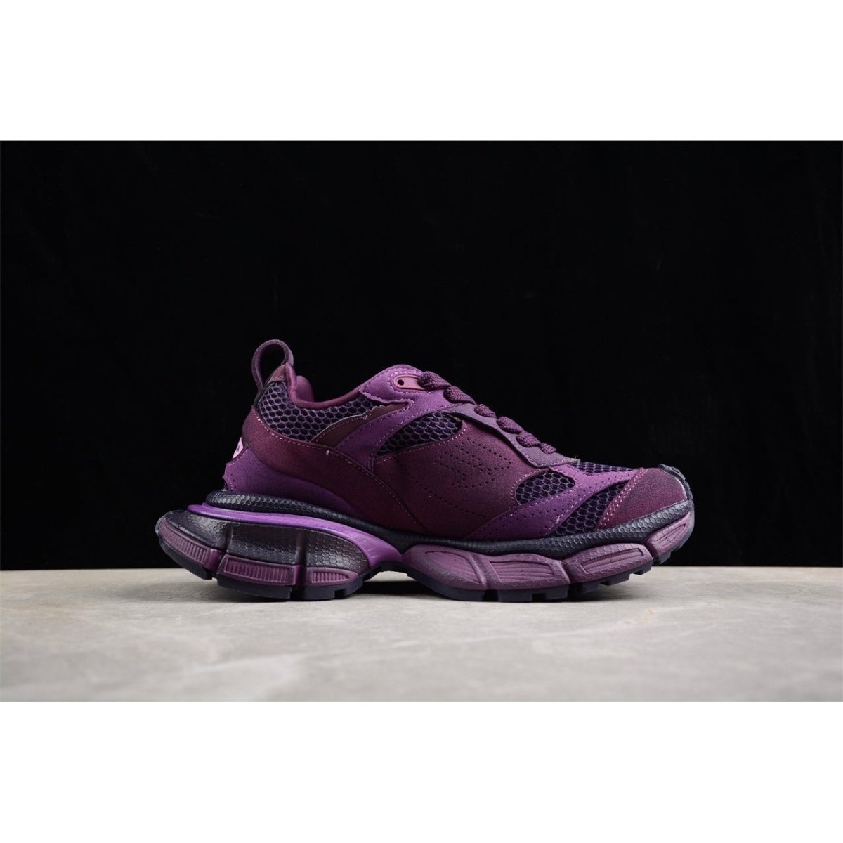 BALENCIAGA 3 - L - Sneakers - Purple Unisex Streetwear Limited Edition - Introducing the BALENCIAGA 3XL x Purple, a bold fusion of luxury and modern design. These