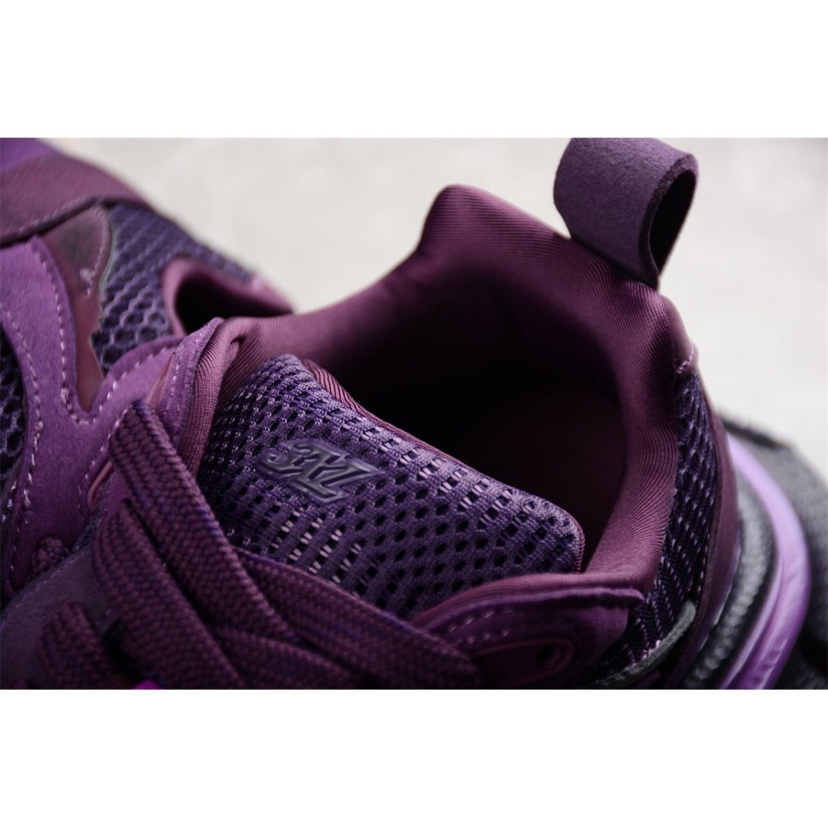 BALENCIAGA 3 - L - Sneakers - Purple Unisex Streetwear Limited Edition - Introducing the BALENCIAGA 3XL x Purple, a bold fusion of luxury and modern design. These