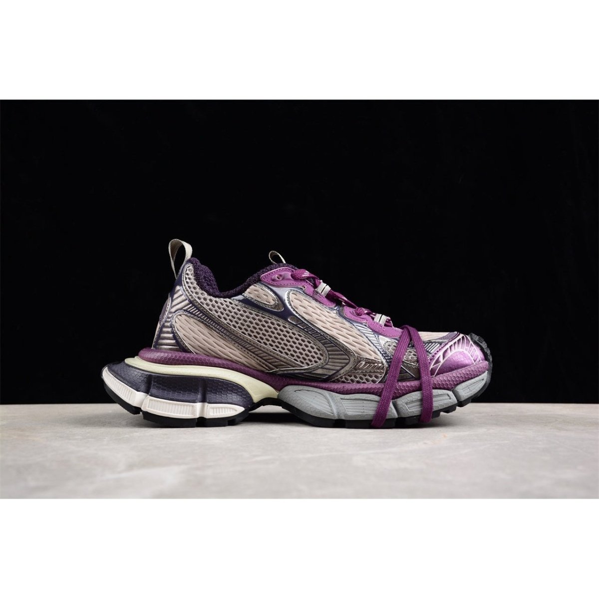 BALENCIAGA 3 - L - Grey Sneakers - Purple Unisex Streetwear Limited Edition - Introducing the BALENCIAGA 3XL x Purple Grey, a stunning blend of contemporary design and luxurious