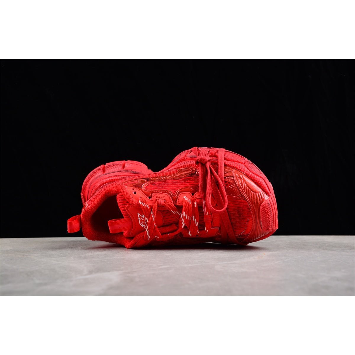 BALENCIAGA 3 - L - Sneakers - Red Unisex Streetwear Limited Edition - The BALENCIAGA 3XL x Red sneakers embody a bold and energetic spirit, crafted to make