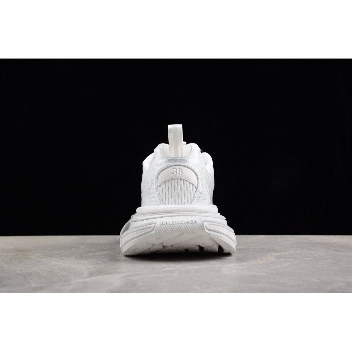 BALENCIAGA 3 - L - Snow Sneakers - White Unisex Streetwear Limited Edition - Introducing the BALENCIAGA 3XL x Snow White, the epitome of luxury and contemporary style. These