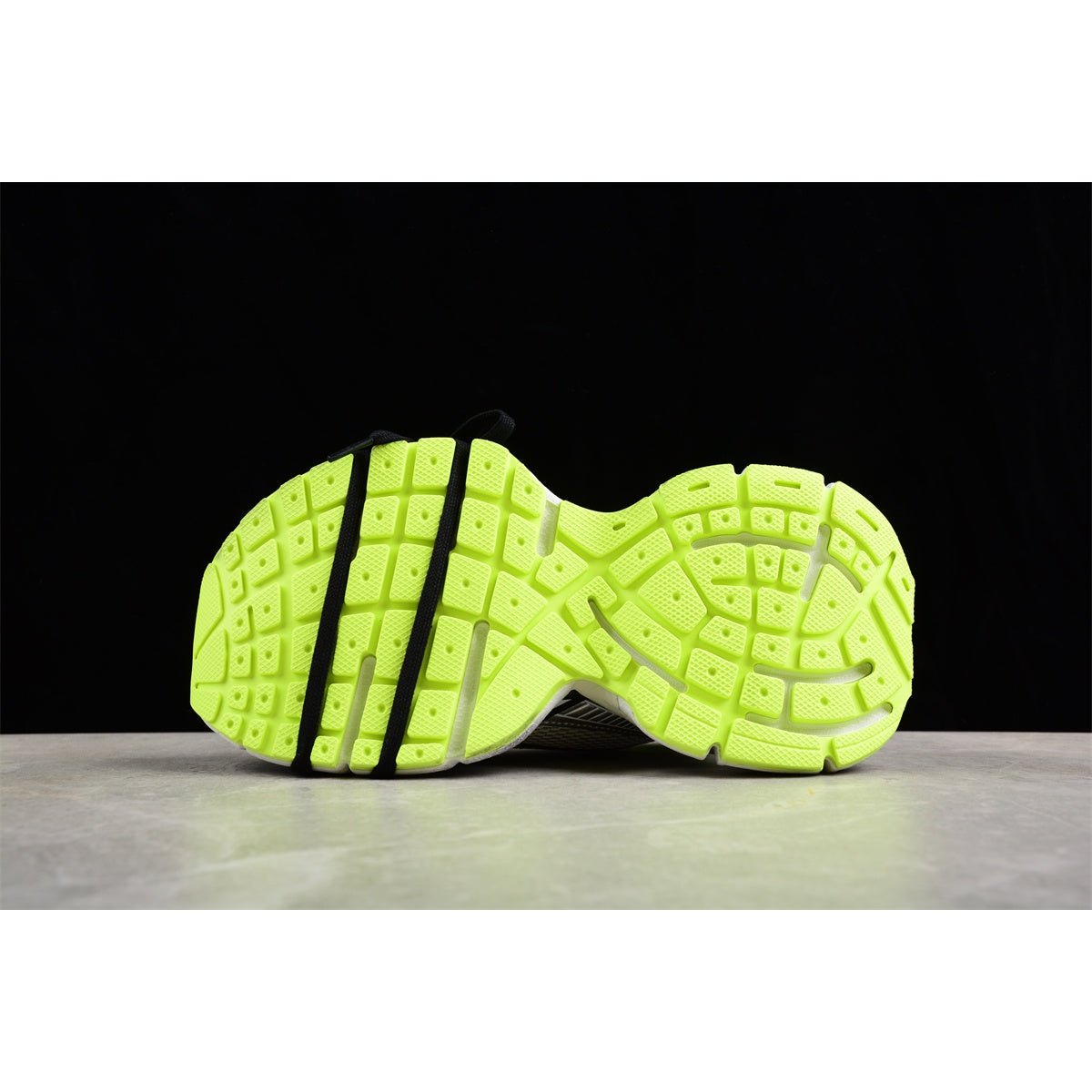 BALENCIAGA 3 - L - White Fluo Yellow Sneakers - Black Unisex Streetwear Limited Edition - Introducing the BALENCIAGA 3XL x White Black Fluo Yellow, a dynamic fusion of modern design