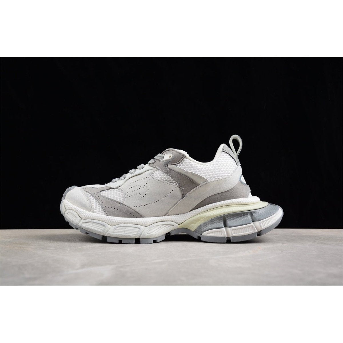 BALENCIAGA 3 - L - Grey Sneakers - White Unisex Streetwear Limited Edition - Introducing the BALENCIAGA 3XL in White Grey, a striking combination of luxury and contemporary design.