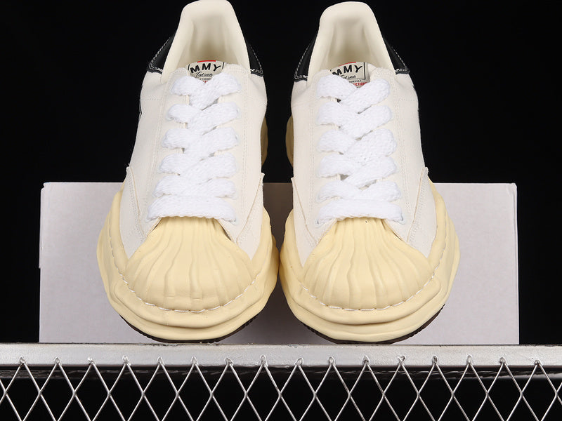 MAISON Mihara Yasuhiro Blakey Og Sole Leather Low Beige Sneakers - White Unisex Streetwear Limited Edition