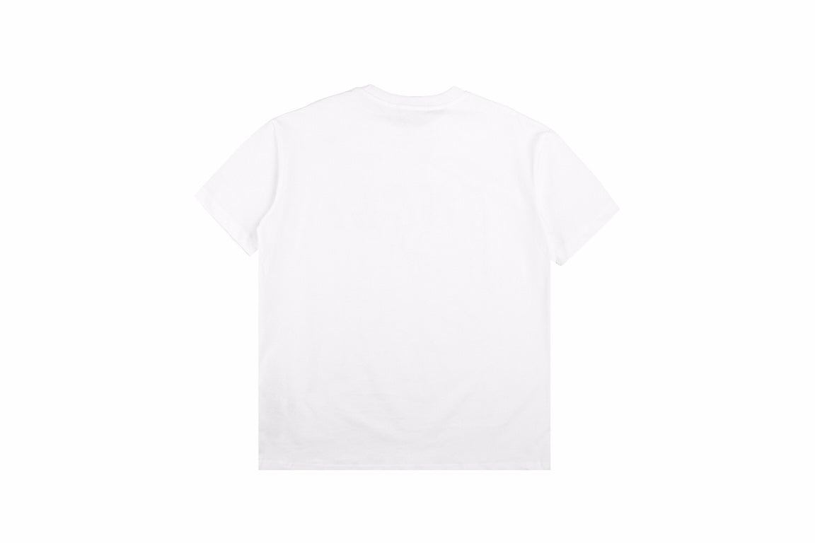 Gucci T-shirt With Retro Logo - White Unisex Streetwear Limited Edition - <p dir='ltr'><span>White t-shirt featuring a bold Gucci logo in a retro font with pink