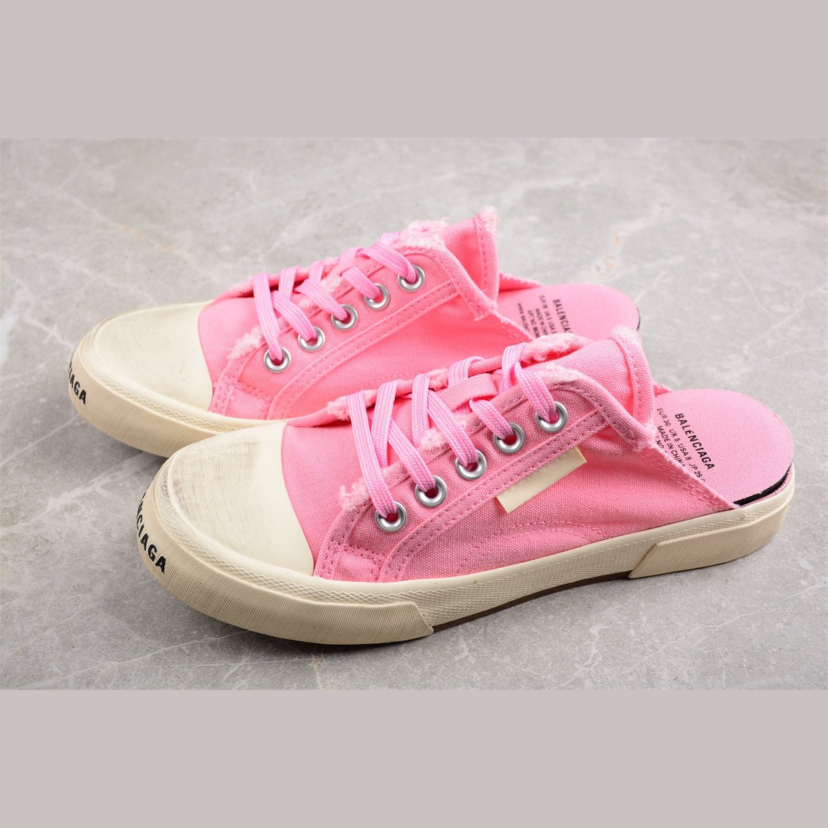 BALENCIAGA Paris Low - Sneakers - Pink Unisex Streetwear Limited Edition - Introducing the BALENCIAGA Paris Low x Pink, a vibrant addition to your footwear collection that