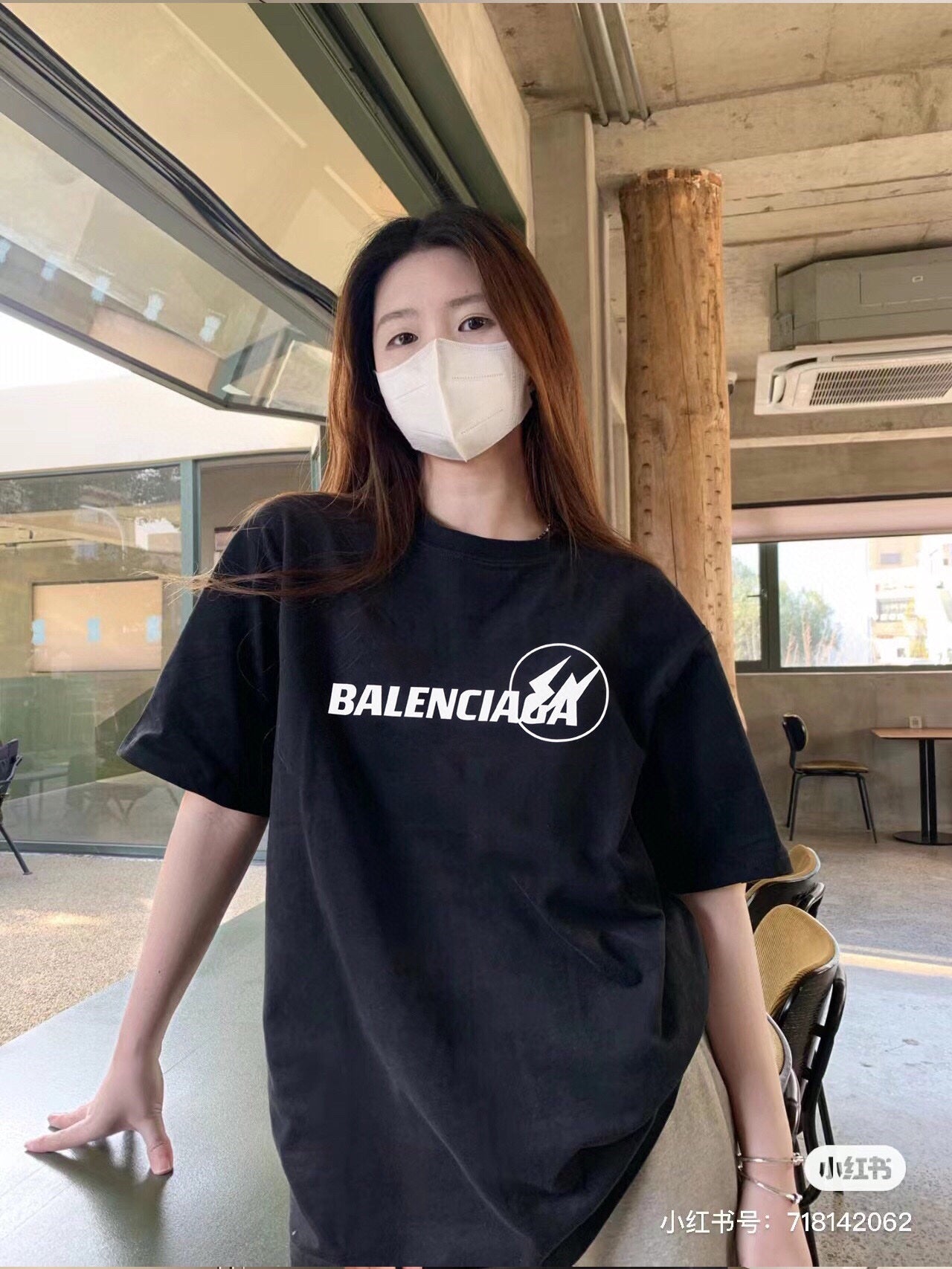 T-SHIRT NOIR AVEC LOGO BALENCIAGA