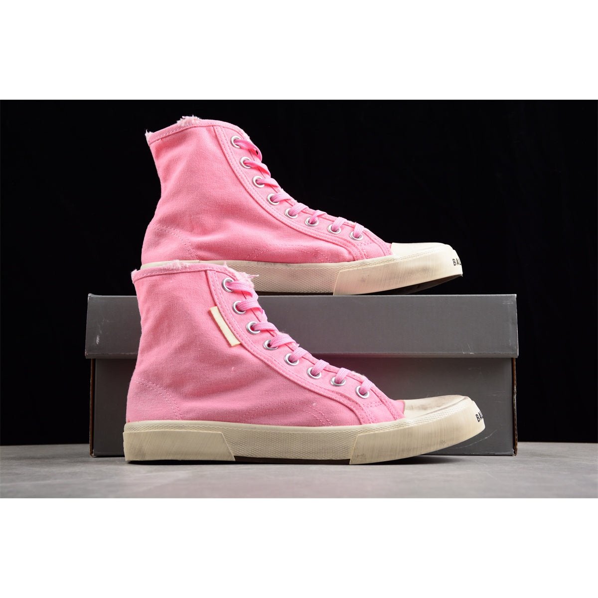 BALENCIAGA Paris High - T-Shirt - Pink Unisex Streetwear Limited Edition - The BALENCIAGA Paris High x Pink sneakers bring a vibrant splash of color to the