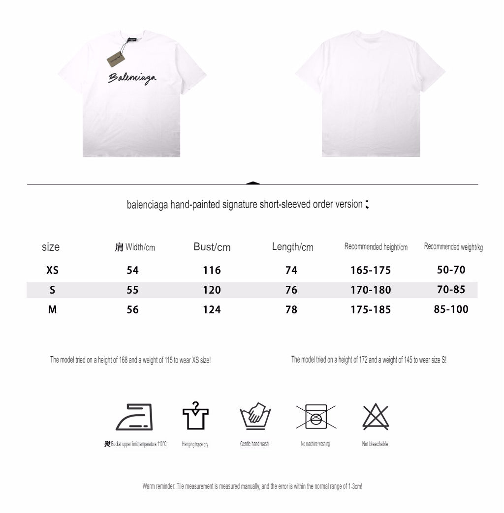 Camiseta Balenciaga con logo en cursiva