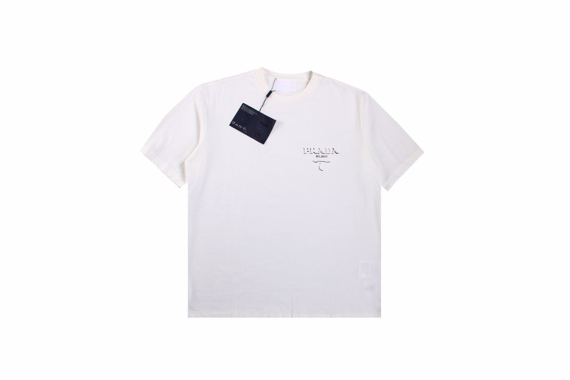 Prada Milano T-shirt (white) Unisex Streetwear Limited Edition - <span>Elegant white t-shirt featuring the Prada Milano logo on the chest. Crafted from premium cotton