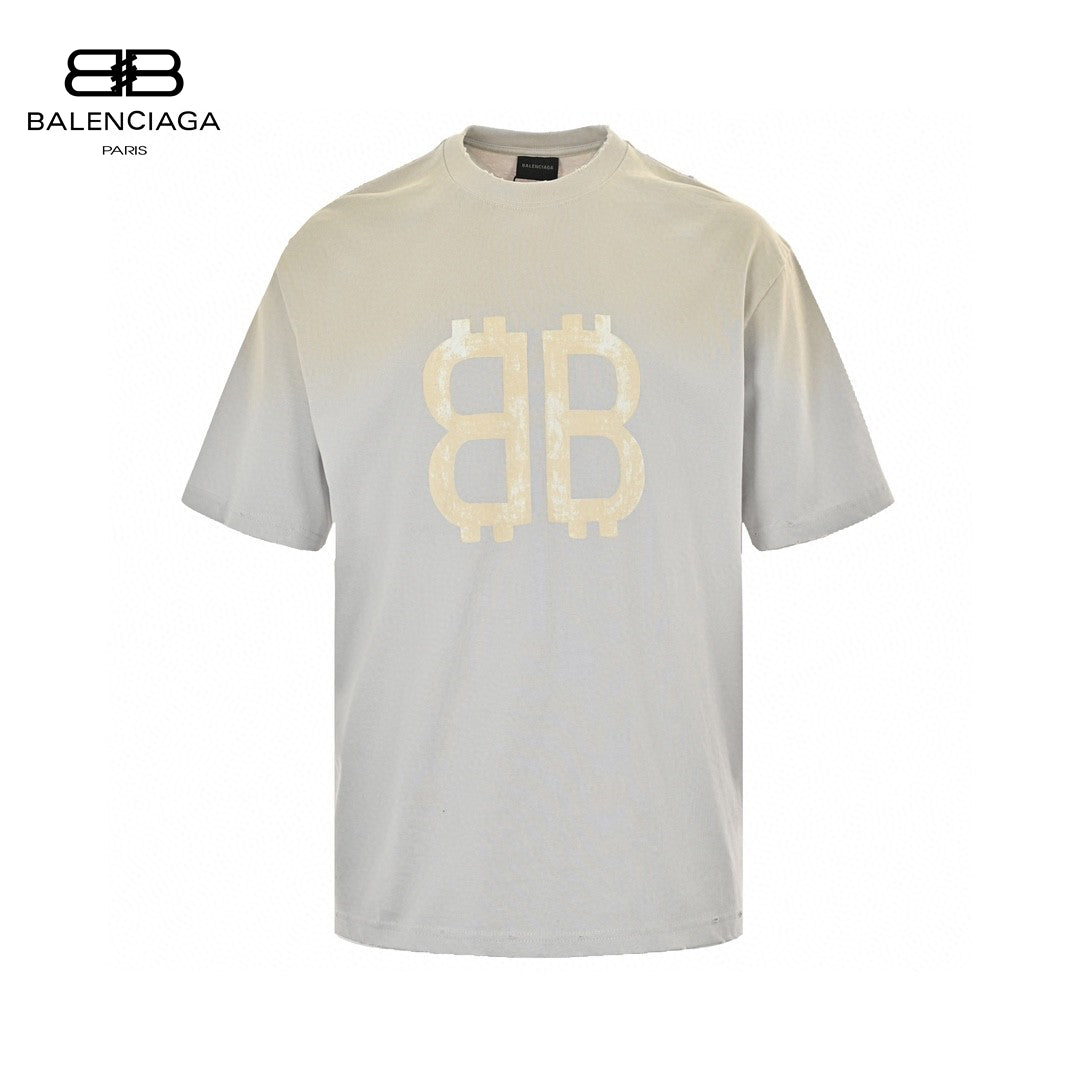 Balenciaga T-shirt - Double B Graphic - Grey Unisex Streetwear Limited Edition - <span>This Balenciaga t-shirt features a distinctive design with a large, faded double B graphic on