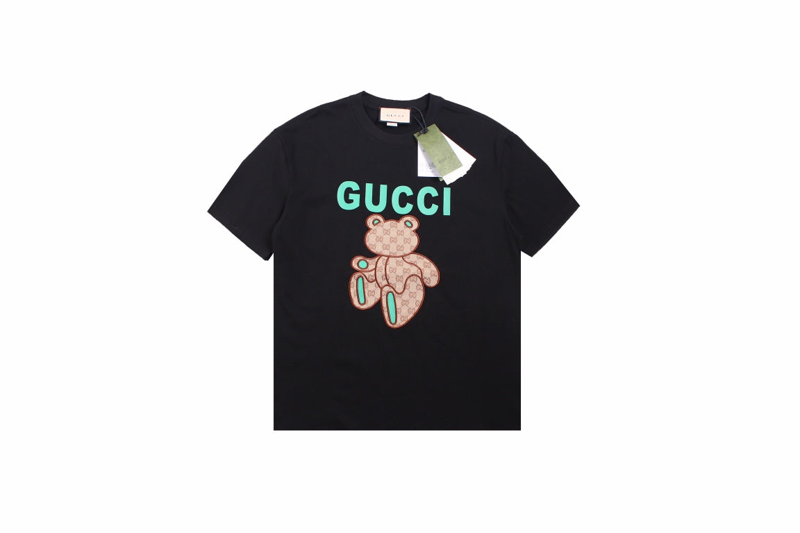 Gucci Teddy Bear Print T-shirt - - Black Unisex Streetwear Limited Edition - <span>This Gucci t-shirt in black features a playful teddy bear print with the signature GG