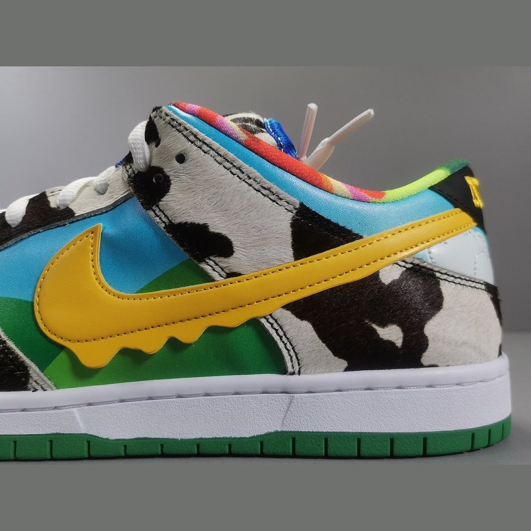 NIKE Sb Dunk Low - Ben & Jerry's Chunky Dunky - Red Unisex Streetwear Limited Edition