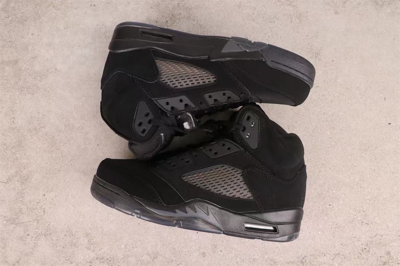 JORDAN 5 Retro - Anthracite Sneakers - Black Unisex Streetwear Limited Edition