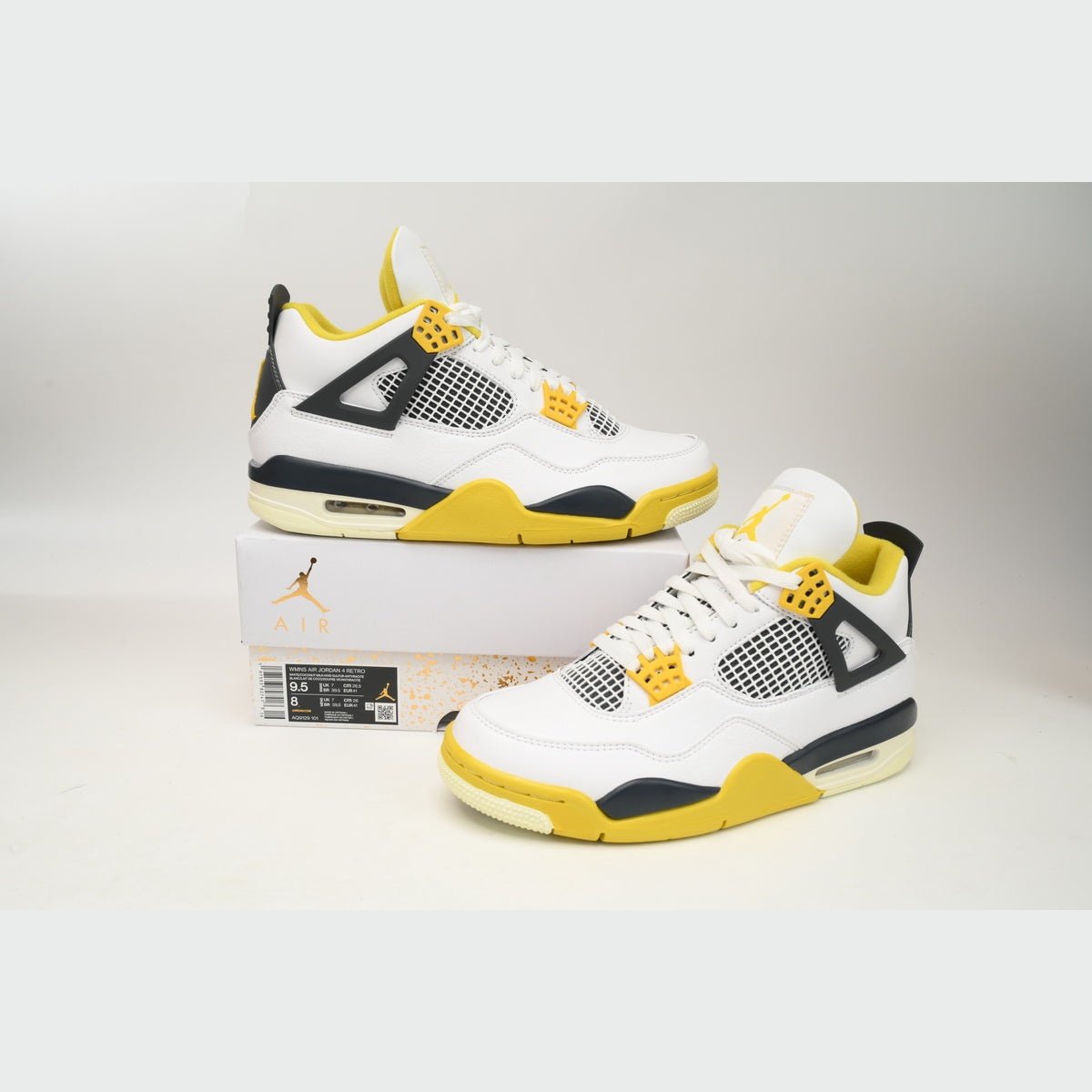 JORDAN 4 - Vivid Sulfur Unisex Streetwear Limited Edition - Step up your style with the JORDAN 4 x VIVID SULFUR, a sneaker that blends