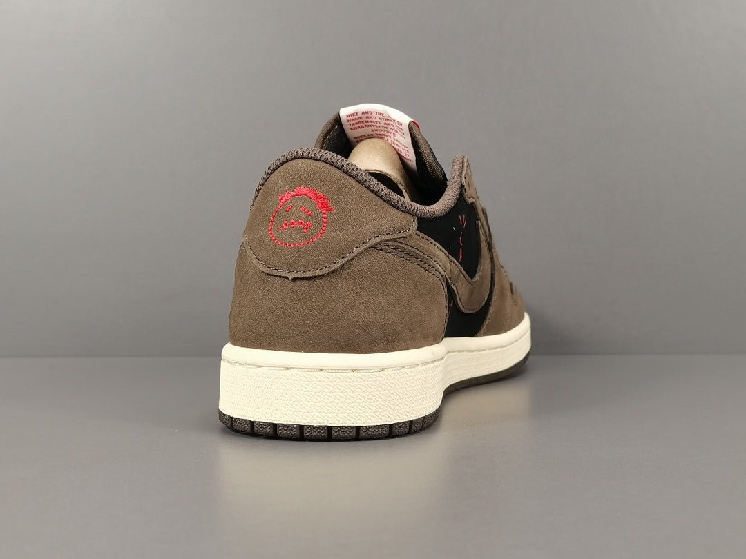 JORDAN 1 Low Og Sp - Travis Scott - Black Unisex Streetwear Limited Edition - Introducing the highly coveted Jordan 1 Low Travis Scott OG SP, a masterpiece born from
