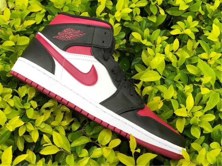JORDAN 1 Mid - Bred Toe Sneakers Unisex Streetwear Limited Edition