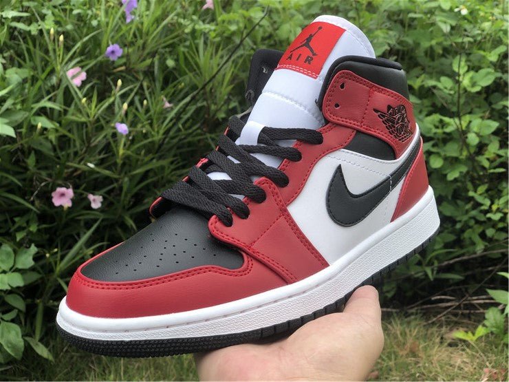 JORDAN 1 Mid - Chicago Toe Sneakers - Black Unisex Streetwear Limited Edition