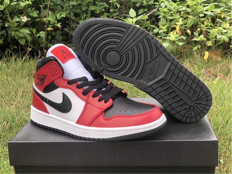 JORDAN 1 Mid - Chicago Toe Sneakers - Black Unisex Streetwear Limited Edition