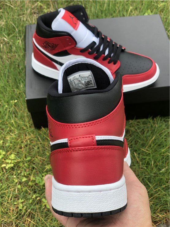 JORDAN 1 Mid - Chicago Toe Sneakers - Black Unisex Streetwear Limited Edition