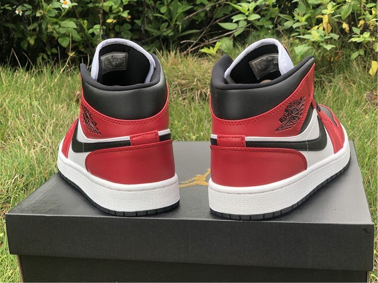 JORDAN 1 Mid - Chicago Toe Sneakers - Black Unisex Streetwear Limited Edition