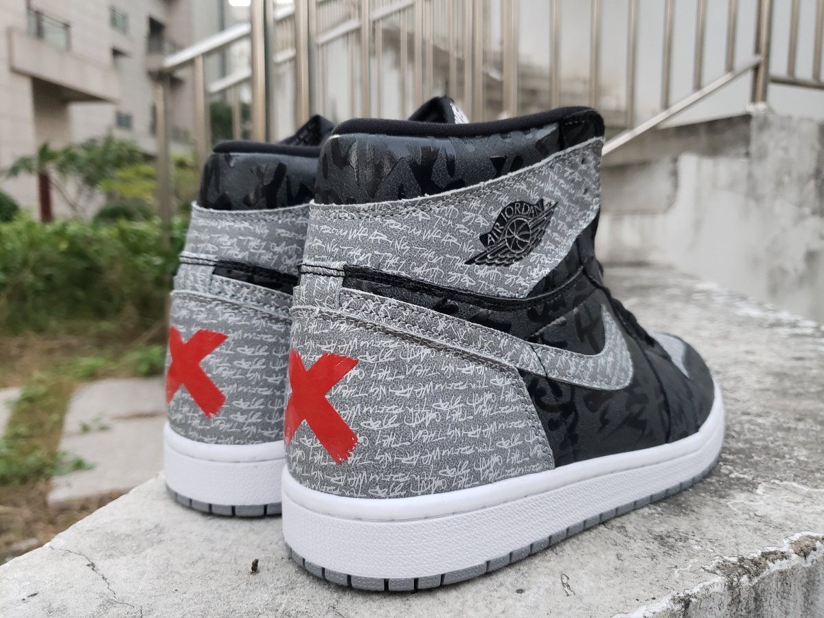 JORDAN 1 Retro High Og - Rebellionaire - Black Unisex Streetwear Limited Edition