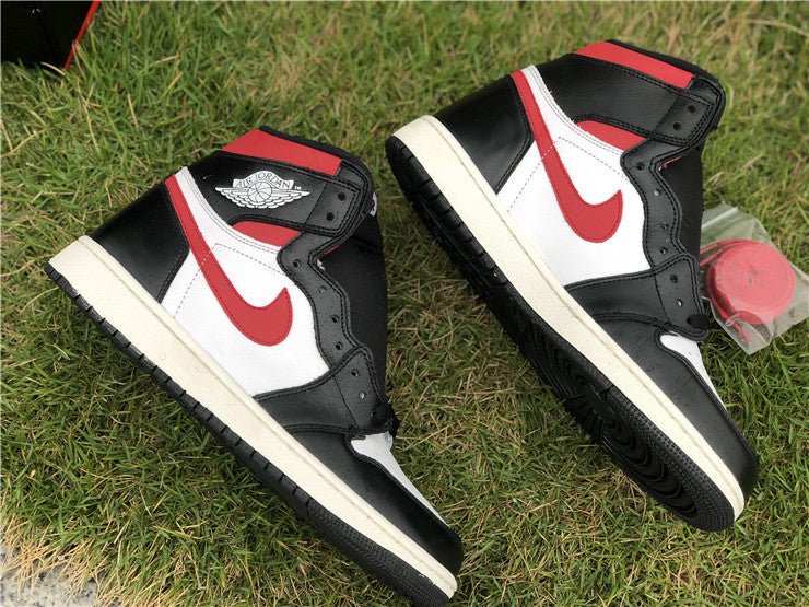 JORDAN 1 Retro High - Gym Red Sneakers - Black Unisex Streetwear Limited Edition