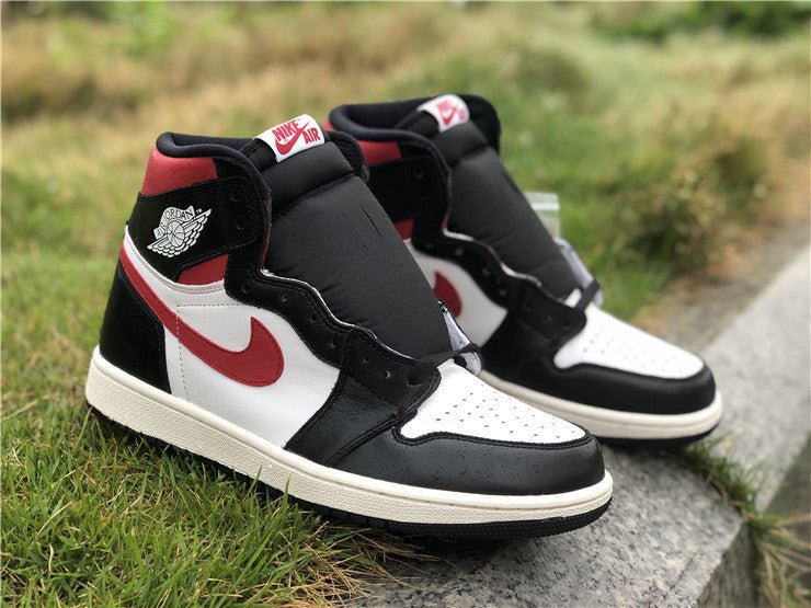 JORDAN 1 Retro High - Gym Red Sneakers - Black Unisex Streetwear Limited Edition