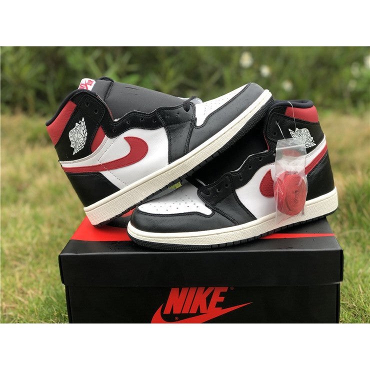 JORDAN 1 Retro High - Gym Red Sneakers - Black Unisex Streetwear Limited Edition
