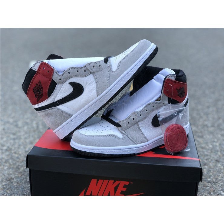 JORDAN 1 Retro High - Light Smoke Sneakers - Grey Unisex Streetwear Limited Edition