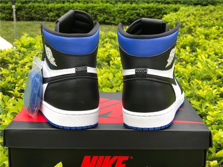 JORDAN 1 Retro High - Royal Toe Sneakers - Black Unisex Streetwear Limited Edition