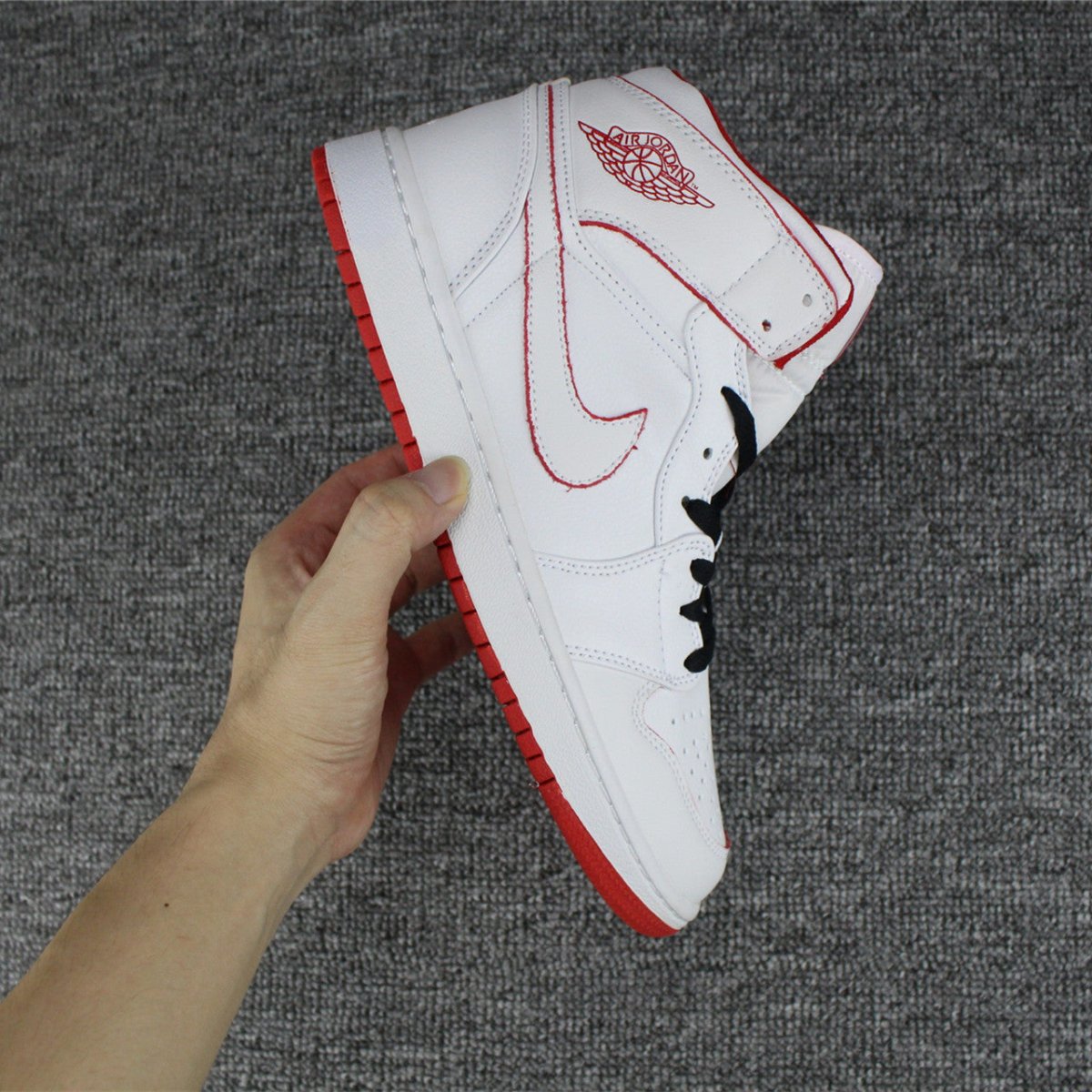 JORDAN 1 Retro Mid - White Gym Red Sneakers - Black Unisex Streetwear Limited Edition