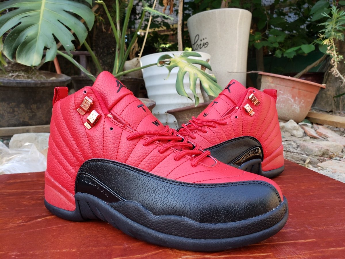 JORDAN 12 Retro - Reverse Flu Game Sneakers - Black Unisex Streetwear Limited Edition