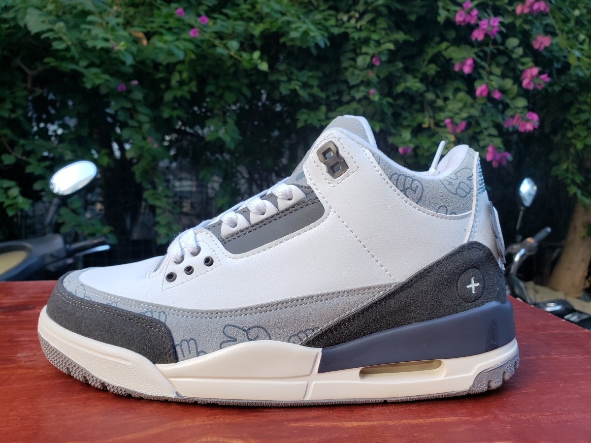 JORDAN 3 Retro - Kaws T-Shirt - Black Unisex Streetwear Limited Edition