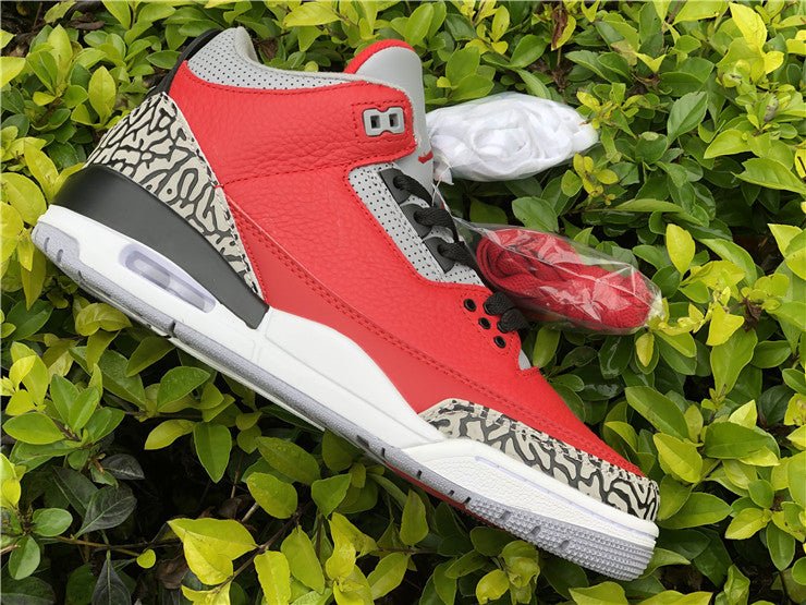 JORDAN 3 Retro - Se United Fire Sneakers - Red Unisex Streetwear Limited Edition