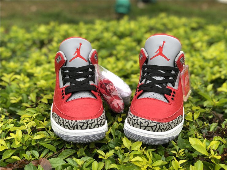 JORDAN 3 Retro - Se United Fire Sneakers - Red Unisex Streetwear Limited Edition