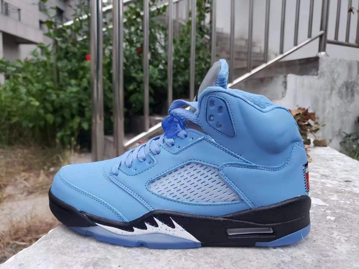JORDAN 5 - Unc Sneakers - Black Unisex Streetwear Limited Edition