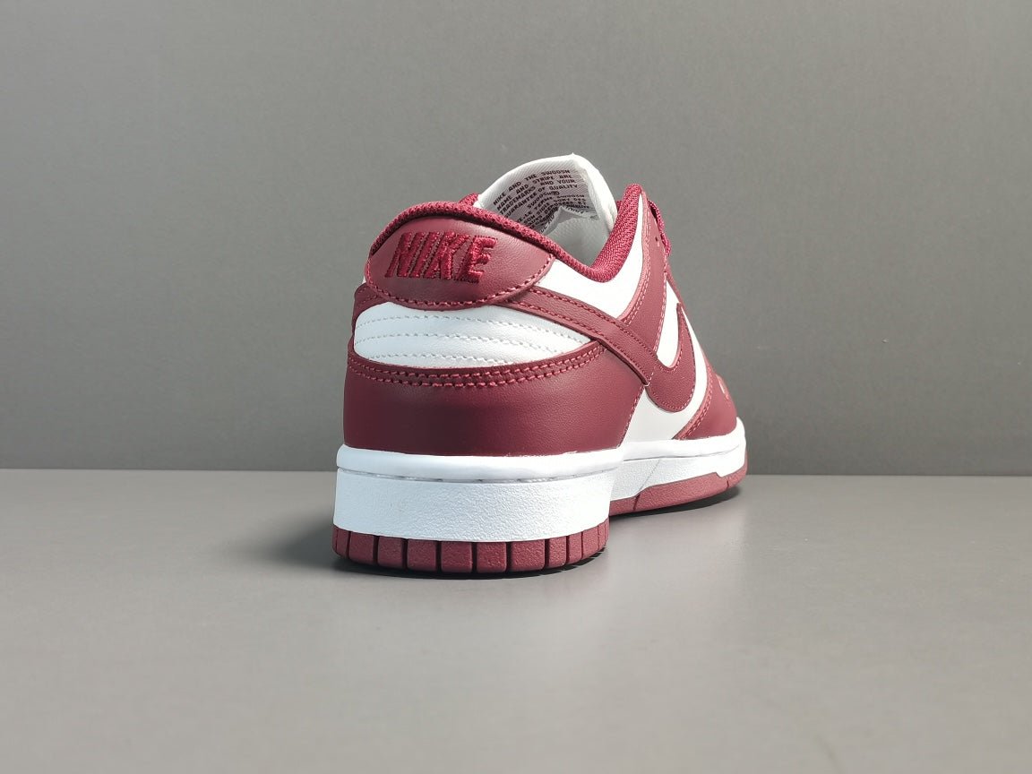 NIKE Dunk - Bordeau - Sneakers - Red Unisex Streetwear Limited Edition