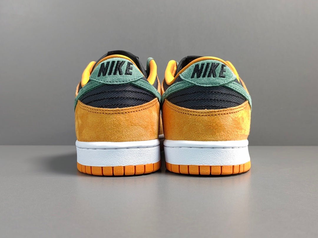 NIKE Dunk - Ceramic Sneakers - Red Unisex Streetwear Limited Edition