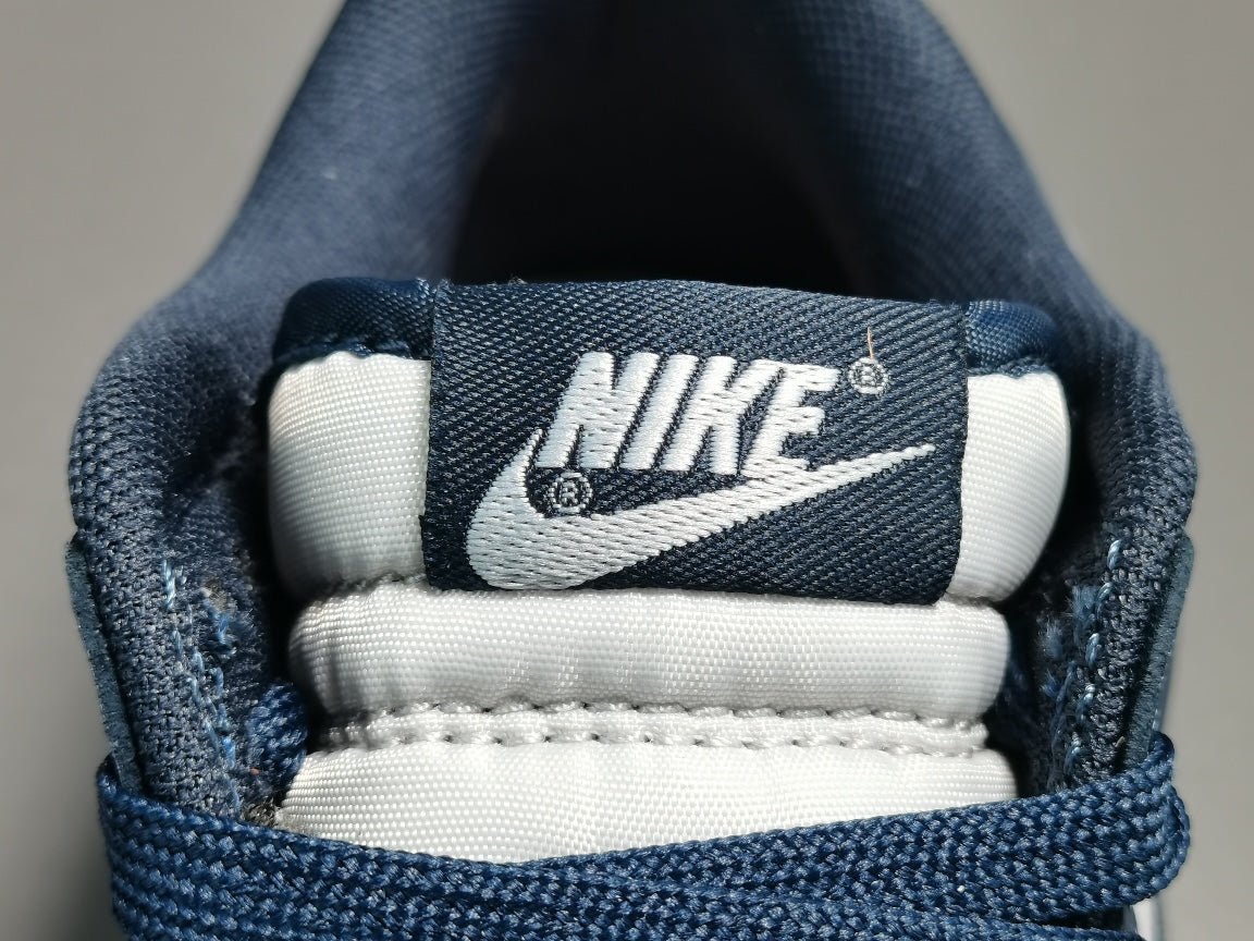NIKE Dunk - Georgetown Sneakers - Red Unisex Streetwear Limited Edition