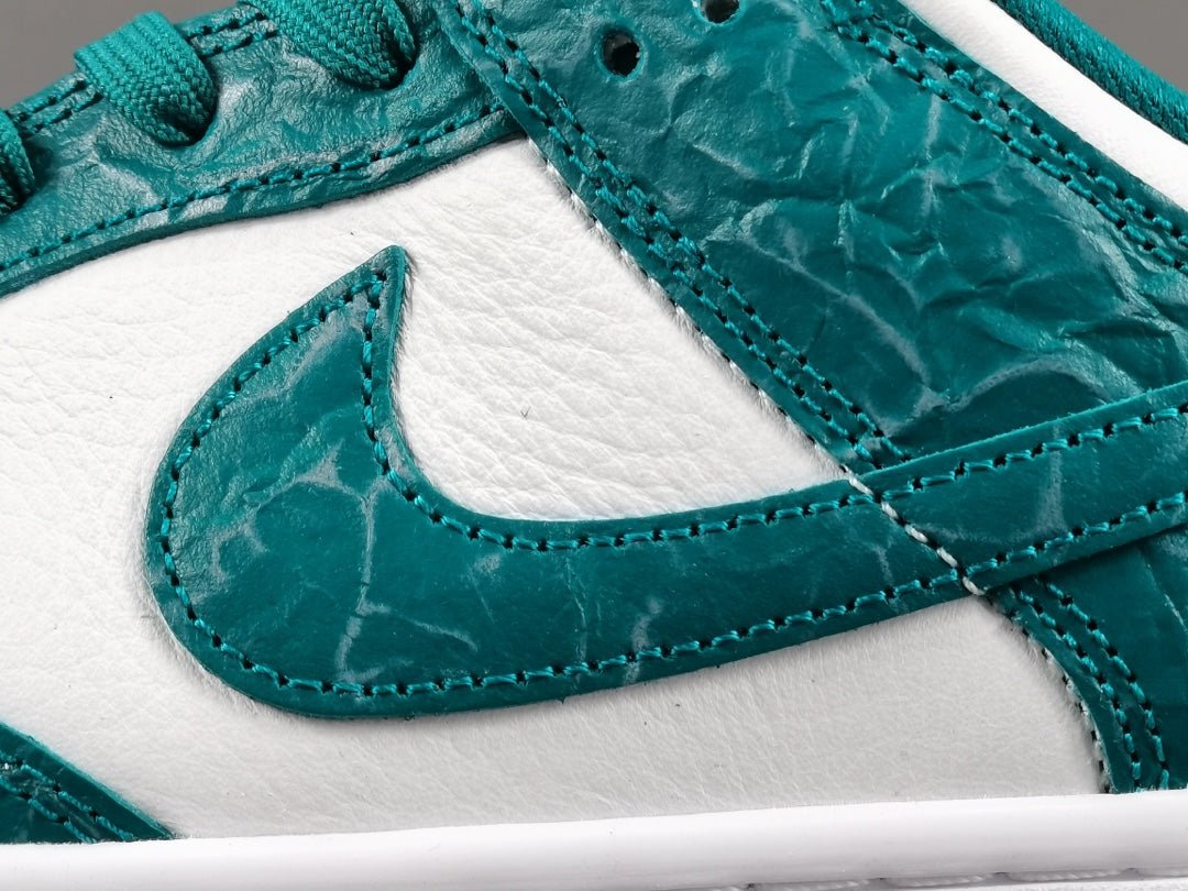 NIKE Dunk - Ocean Sneakers - Black Unisex Streetwear Limited Edition