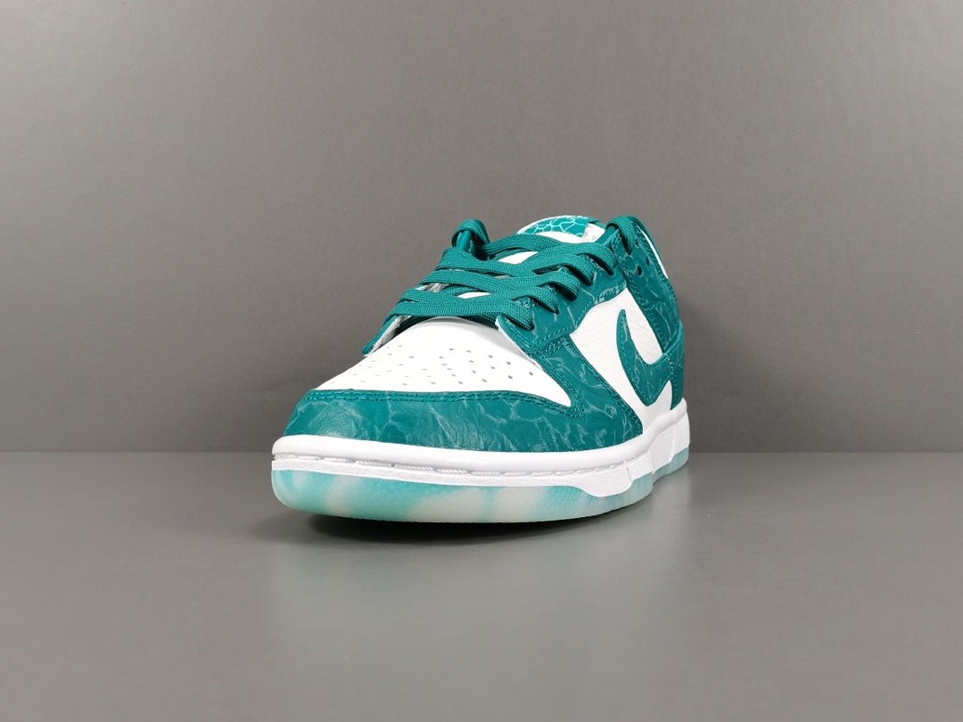 NIKE Dunk - Ocean Sneakers - Black Unisex Streetwear Limited Edition